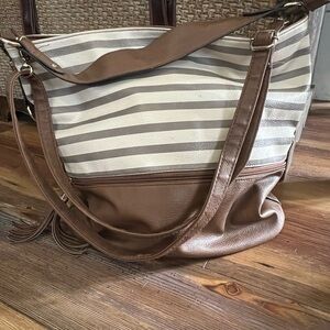 Maurice’s White/Gray/Tan Purse shoulder/hand bag